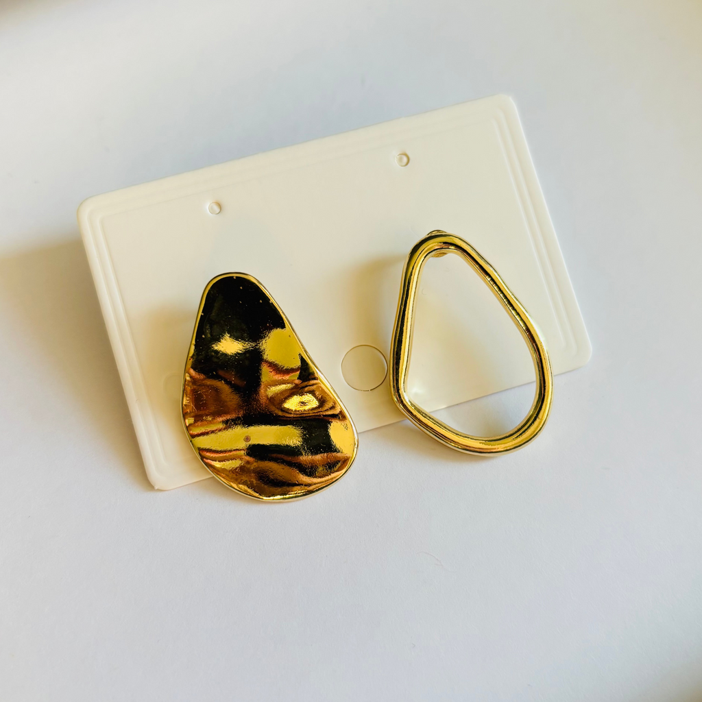 Asimetriški auskarai